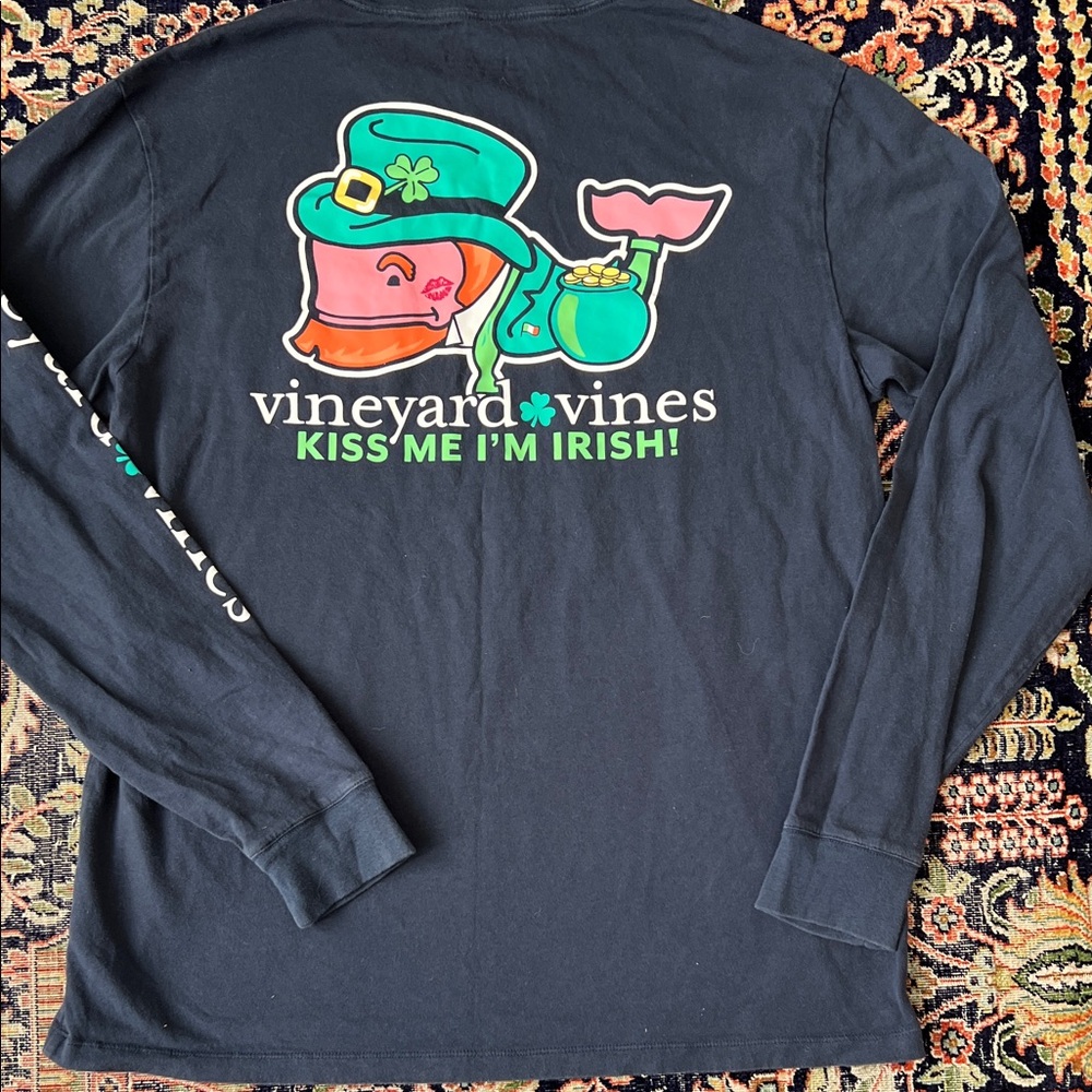Men’s Kiss Me I’m Irish vineyard vines leprechaun whale long sleeve navy shirt